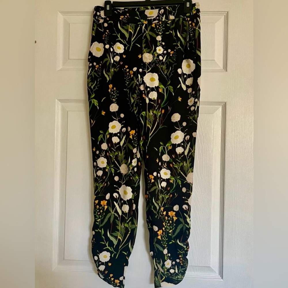 Cabi chi chi floral pants